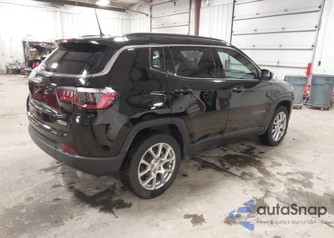 2024 Jeep Compass Latitude Lux Fwd z USA, uszkodzony, nr VIN 3C4NJDFN4RT155194